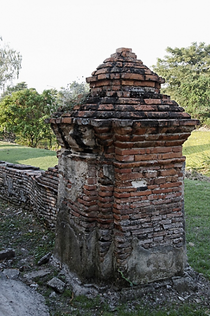 Wat Phu Khao Thong-023